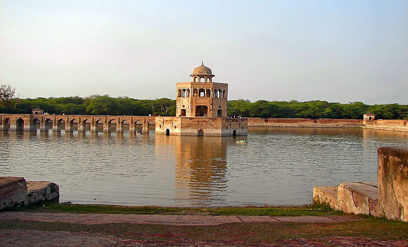 Hiran Minar Sheikhupura